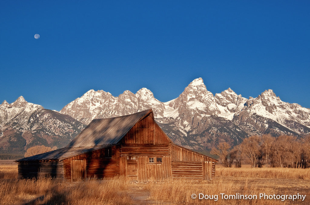 Full Moon on Moulton Barn - 1074